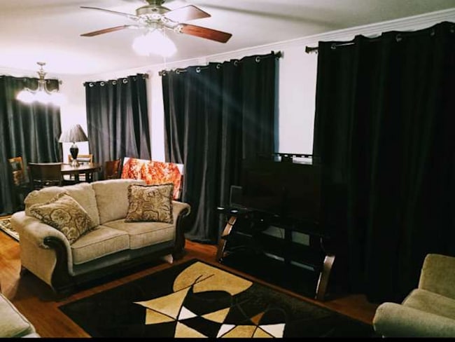 Building Photo - 1059 McDow Dr