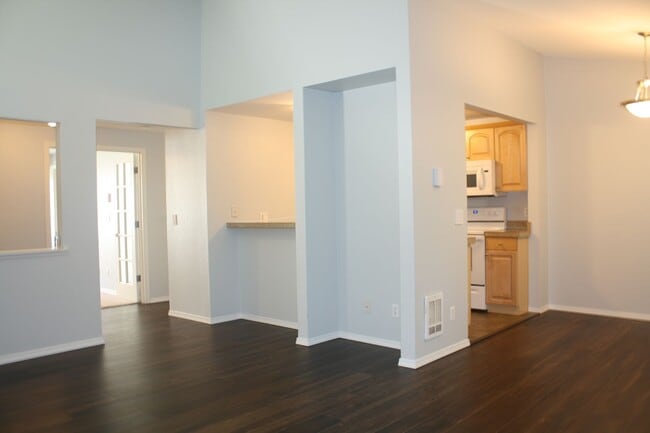Photo - Top Floor 3 bdrm Mill Creek Country Club C...