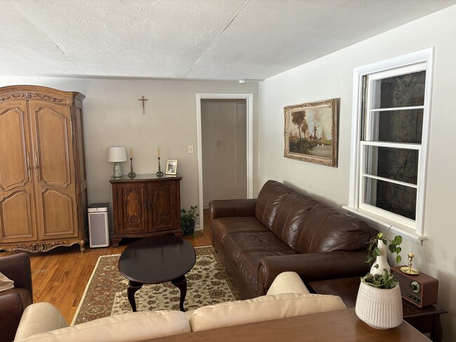 Photo - 1807 E Kings Hwy