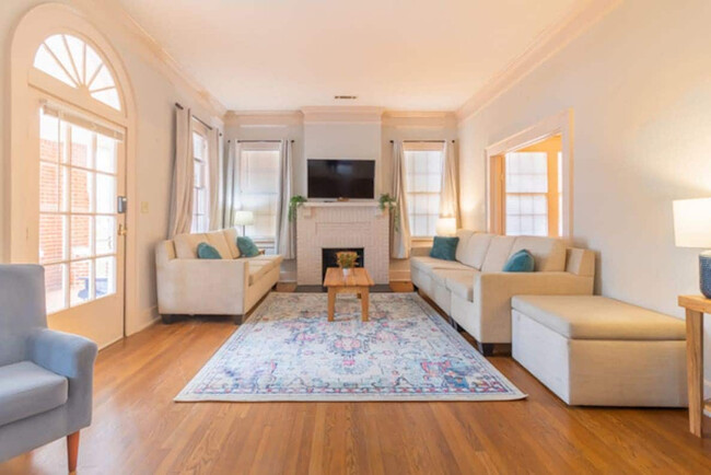 Building Photo - 2217 13th St Rental