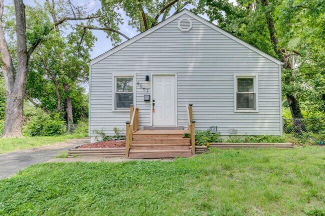 Photo - 8067 Aline Ave