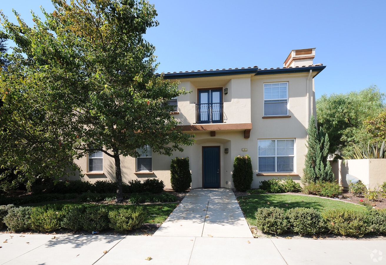 Photo - Creek Bridge Apartments