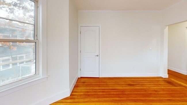 Photo - 391 Linwood Ave Unit 2