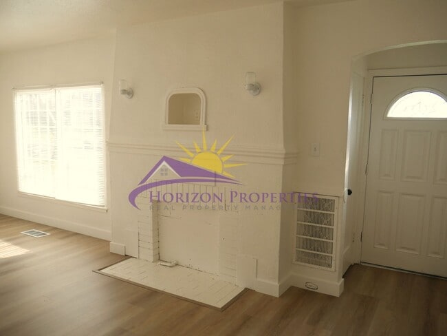 Photo - Remodeled 5 Bed 2 Bath 2,000 sqft home in North Sacramento