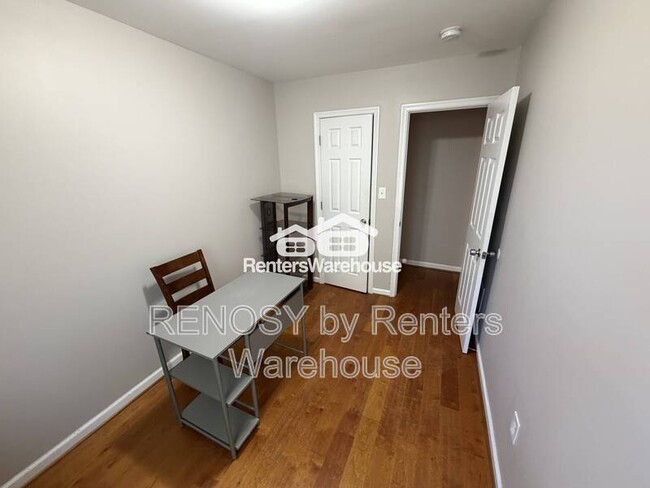 Photo - 611 Cheraton Rd