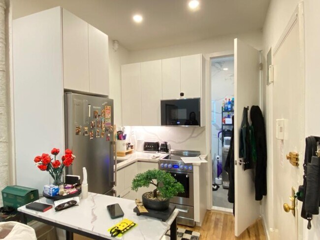 Photo - 1 bedroom in New York NY 10011 Unit 33k