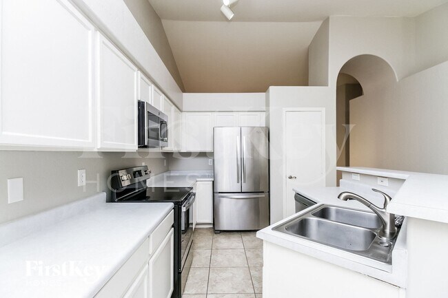 Photo - 902 S Ithica St