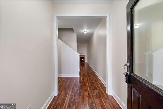 Photo - 204 Britt Dr