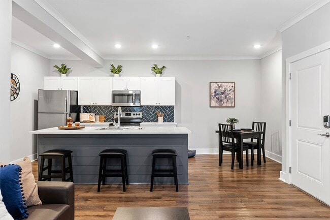 Atlantic Breeze Apartments