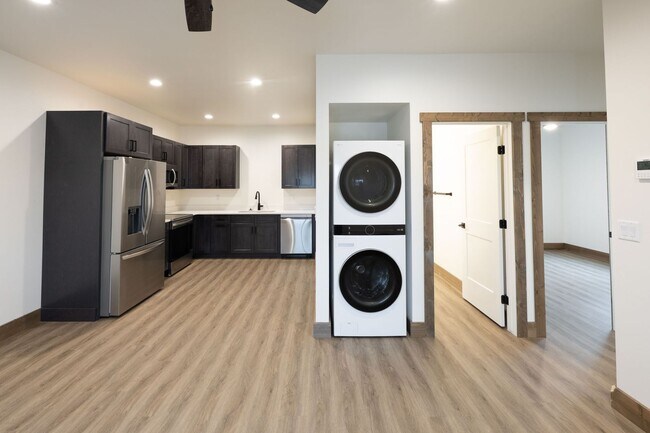 Photo - K215LI Unit ADU