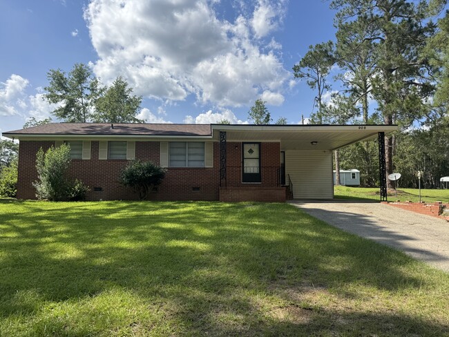 Photo - 908 Jungle Rd House