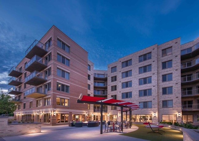 Outdoor area - West Broad Apartments