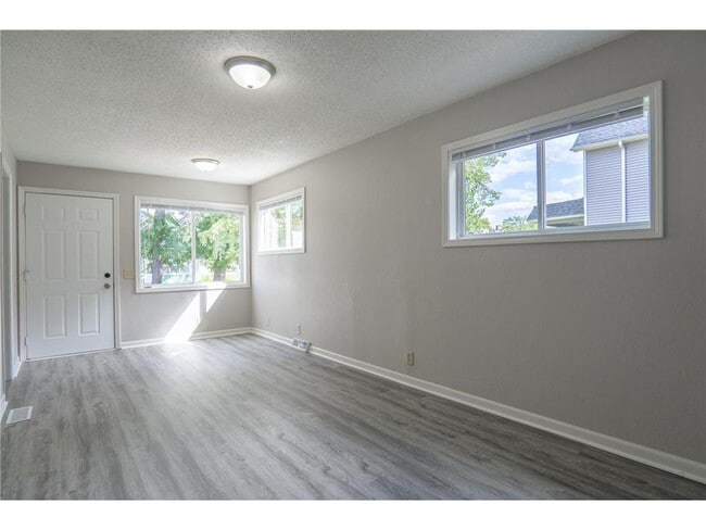 Photo - 1183 Edgerton St