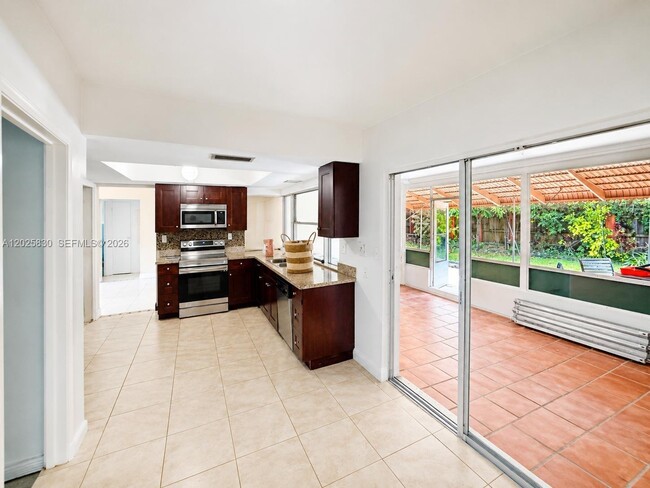Photo - 6560 NW 25th St