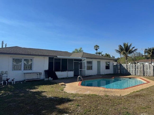 Building Photo - 4954 Ataman St