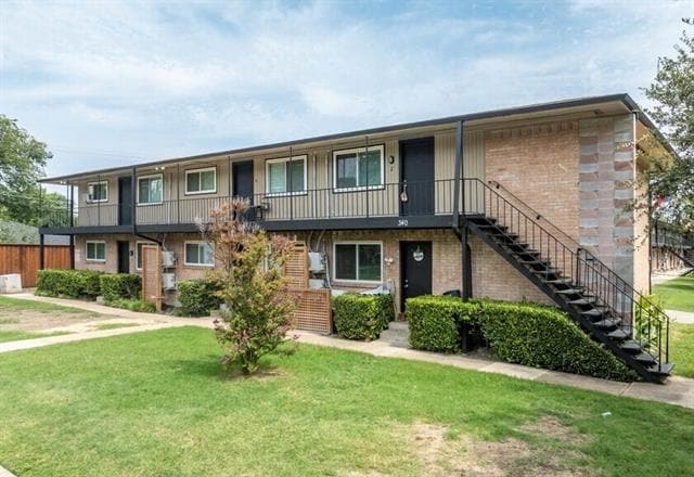 Building Photo - 340 Custer Rd Unit 9