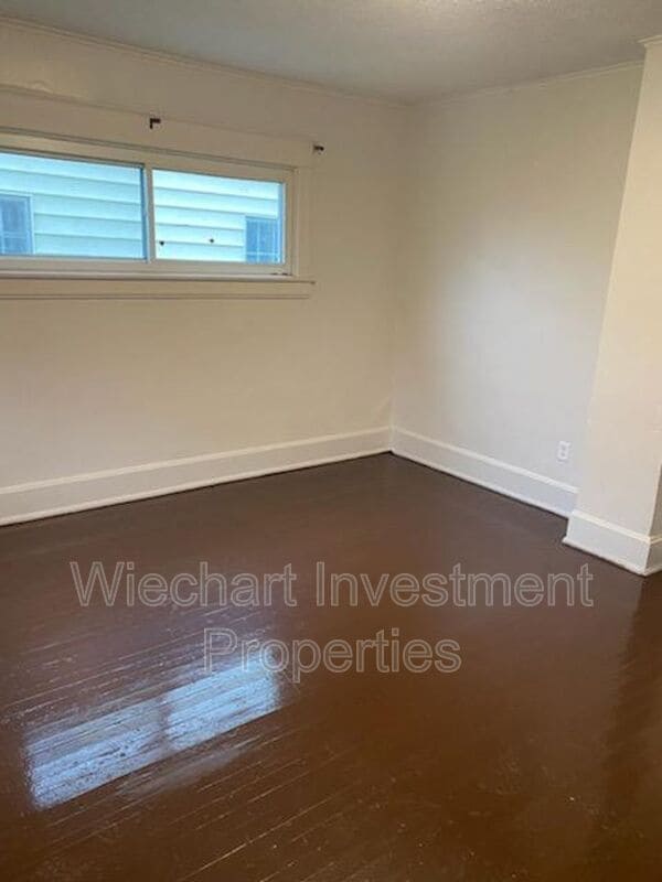 Photo - 714 N Metcalf St