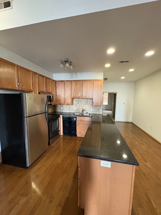 Photo - 342 S High St Unit 342 # 201