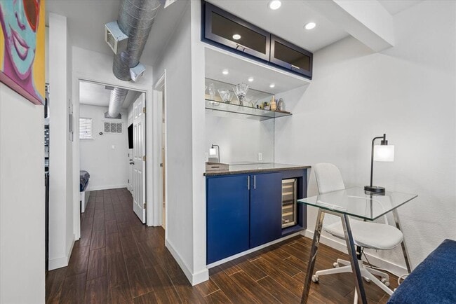 Photo - 1510 W 6th St Unit 206