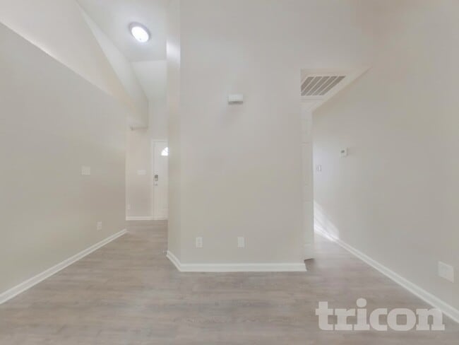 Photo - 8820 Kismet Dr