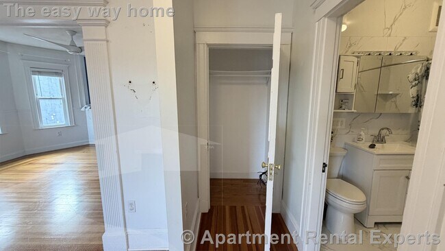Photo - 9 Ashland St Unidad 9 Ashland Street #3