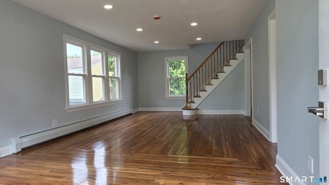 Photo - 782 Center St