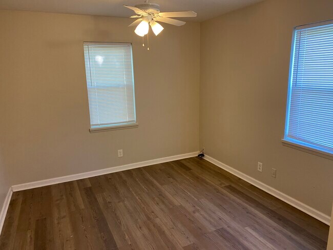 Photo - 9337 La Grange Rd Unit 2