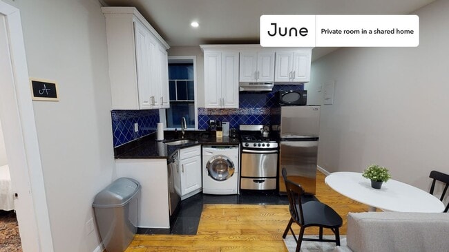 Room in Shared 3 bed/1 bath home in Upper West Side