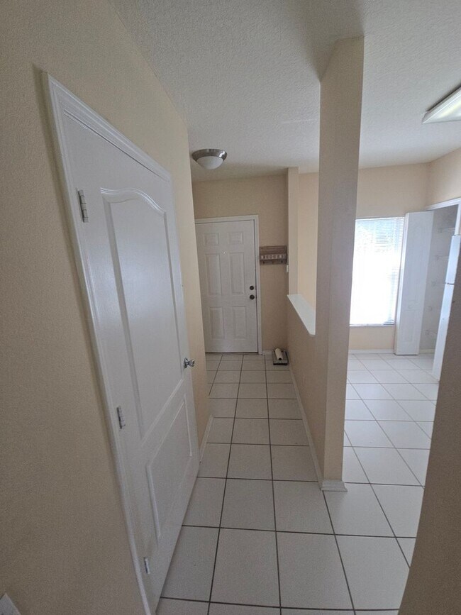Photo - 2-Bedroom, 2.5-Bathroom Townhouse in Zephyrhills