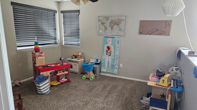 Photo - 208 Castle Dr
