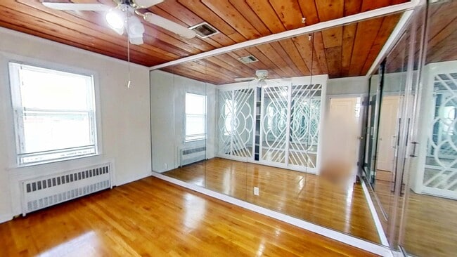 Photo - Laurelton