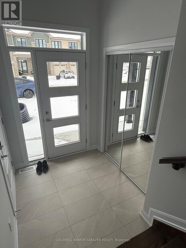 Photo - 731 Fairline Row
