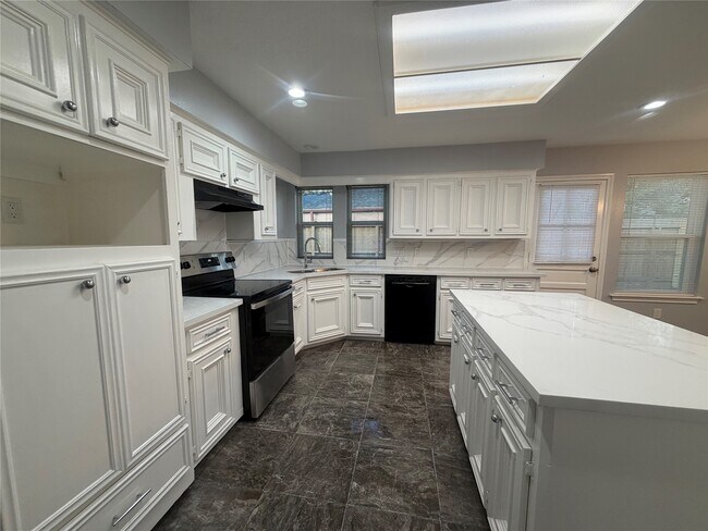 Photo - 15306 La Paloma Dr