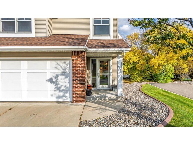 Photo - 926 Ramsey St