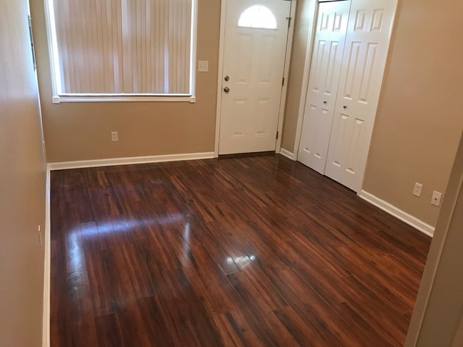 Photo - 2550 9th Ct