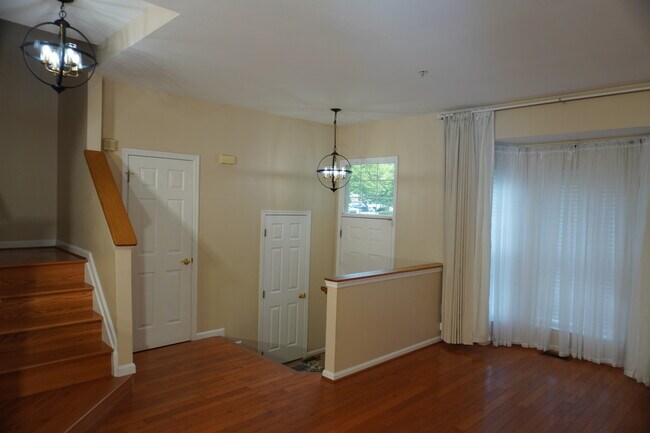 Photo - 8381 Township Dr