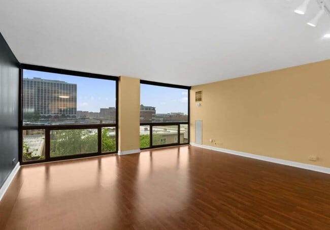 Photo - 4343 N Clarendon Ave Unit 613