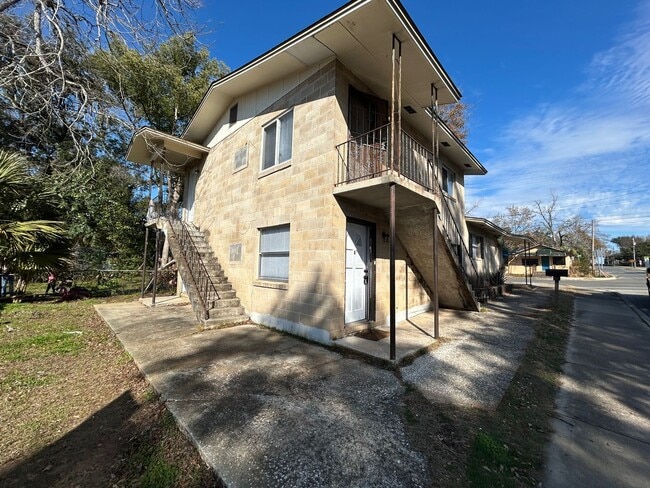 Photo - 2150 Saxon St Unit 2150 Saxon St  A