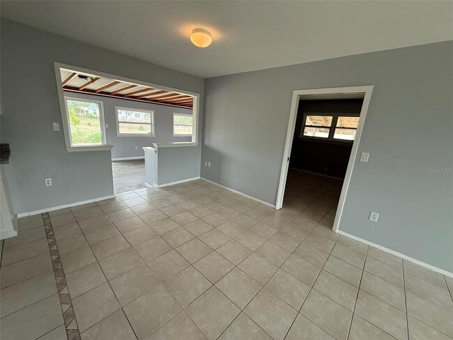 Photo - 3236 Montclair Cir