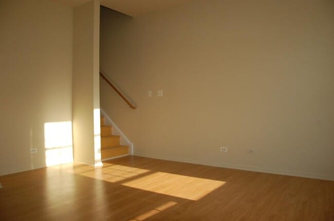 143 Springbrook Trl S