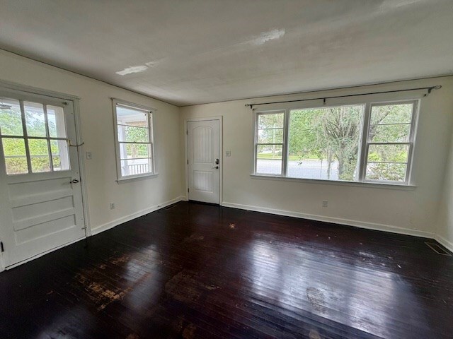 Photo - 1523 E Pinetree Blvd