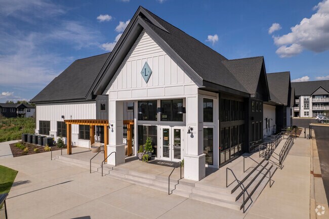 Photo - Laurel at Dry Creek