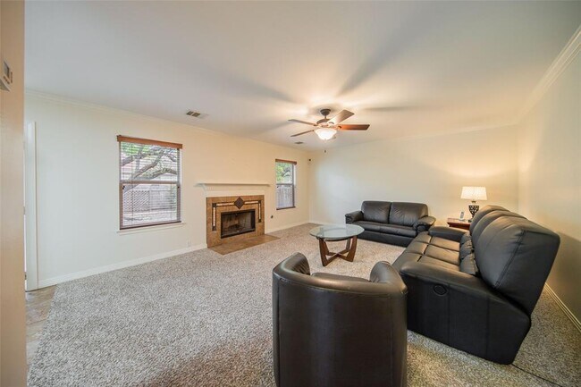 Photo - 1111 Heritage Park Dr