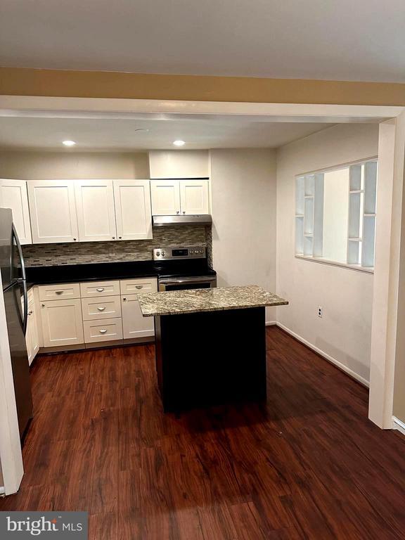 Photo - 6300 Bentham Ct