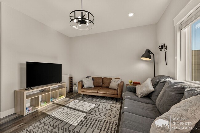Photo - 525 N 4th St