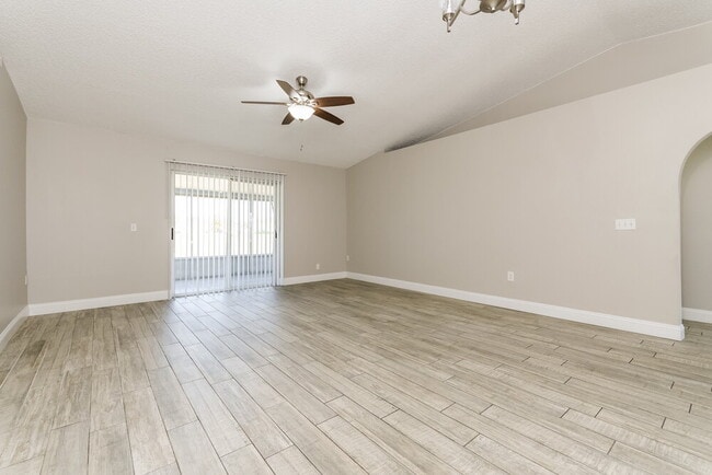 Photo - 16213 Wilkinson Dr