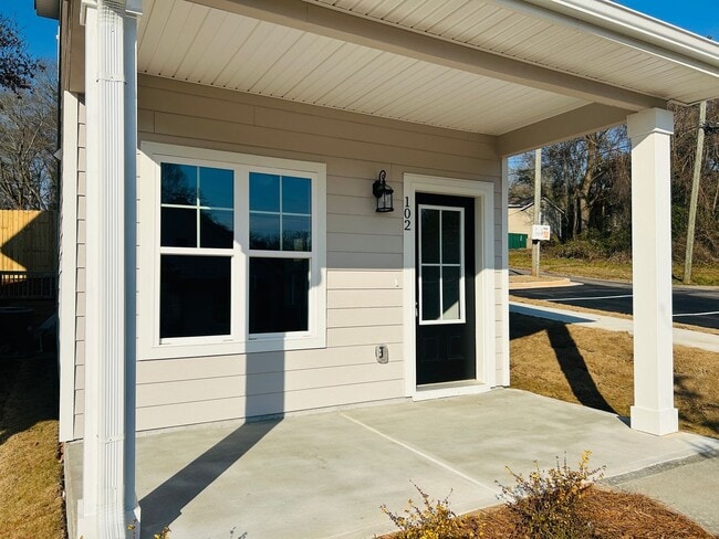 Photo - New Construction open concept, 3 bedroom home in Lagrange! Must see!