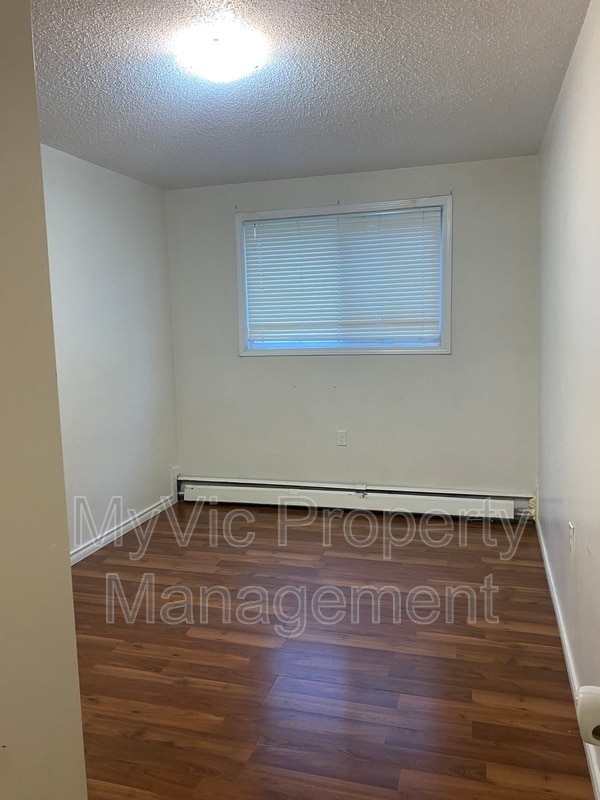 Photo - 9108-9149 149 St Unit Two Bed