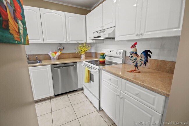Photo - 1421 NW 20th Ave Unit 204
