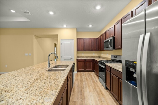 Photo - 6137 SW 70th Ave